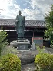 長遠寺の像