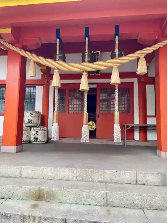 氷川鍬神社の{uncategorized: "未分類", other: "その他", undefined: "問題あり", building: "その他建物", grave: "お墓", sacred_gate: "鳥居", guardian: "狛犬", statue: "像", buddha: "仏像", history: "歴史", nature: "自然", garden: "庭園", animal: "動物", pagoda: "塔", temizu: "手水舎", mountain_gate: "山門・神門", sanctuary: "本殿・本堂", subordinate: "末社・摂社", art: "芸術", scenery: "景色", jizo: "地蔵", ema: "絵馬", goshuin: "御朱印", omikuji: "おみくじ", items: "授与品その他", amulet: "お守り", goshuincho: "御朱印帳", eats: "食事", festival: "お祭り", votive_dance: "神楽", shichigosan: "七五三参", wedding: "結婚式", experience: "体験その他", initially: "初詣", around: "周辺", anti_infection: "感染症対策"}