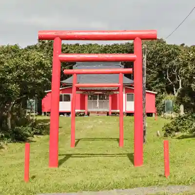 歌露稲荷神社の鳥居