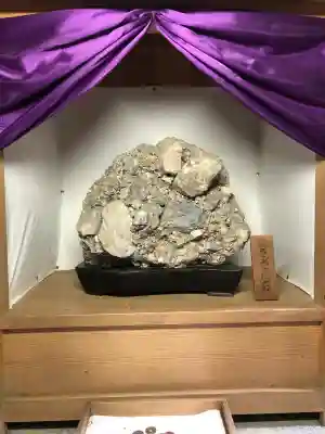 建部大社の{uncategorized: "未分類", other: "その他", undefined: "問題あり", building: "その他建物", grave: "お墓", sacred_gate: "鳥居", guardian: "狛犬", statue: "像", buddha: "仏像", history: "歴史", nature: "自然", garden: "庭園", animal: "動物", pagoda: "塔", temizu: "手水舎", mountain_gate: "山門・神門", sanctuary: "本殿・本堂", subordinate: "末社・摂社", art: "芸術", scenery: "景色", jizo: "地蔵", ema: "絵馬", goshuin: "御朱印", omikuji: "おみくじ", items: "授与品その他", amulet: "お守り", goshuincho: "御朱印帳", eats: "食事", festival: "お祭り", votive_dance: "神楽", shichigosan: "七五三参", wedding: "結婚式", experience: "体験その他", initially: "初詣", around: "周辺", anti_infection: "感染症対策"}