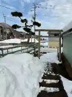 小谷石神社の{uncategorized: "未分類", other: "その他", undefined: "問題あり", building: "その他建物", grave: "お墓", sacred_gate: "鳥居", guardian: "狛犬", statue: "像", buddha: "仏像", history: "歴史", nature: "自然", garden: "庭園", animal: "動物", pagoda: "塔", temizu: "手水舎", mountain_gate: "山門・神門", sanctuary: "本殿・本堂", subordinate: "末社・摂社", art: "芸術", scenery: "景色", jizo: "地蔵", ema: "絵馬", goshuin: "御朱印", omikuji: "おみくじ", items: "授与品その他", amulet: "お守り", goshuincho: "御朱印帳", eats: "食事", festival: "お祭り", votive_dance: "神楽", shichigosan: "七五三参", wedding: "結婚式", experience: "体験その他", initially: "初詣", around: "周辺", anti_infection: "感染症対策"}