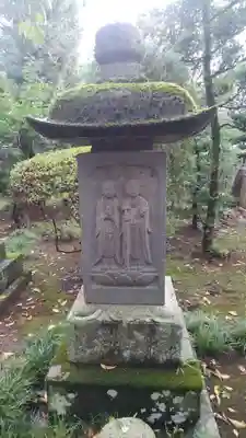 西勝院の塔