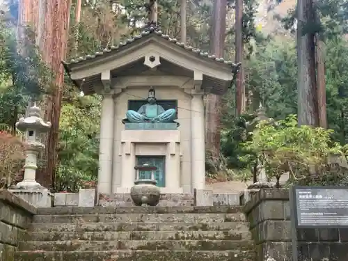 久遠寺のその他建物