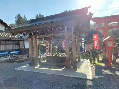 敢國神社の手水舎