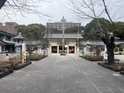 愛知縣護國神社の{uncategorized: "未分類", other: "その他", undefined: "問題あり", building: "その他建物", grave: "お墓", sacred_gate: "鳥居", guardian: "狛犬", statue: "像", buddha: "仏像", history: "歴史", nature: "自然", garden: "庭園", animal: "動物", pagoda: "塔", temizu: "手水舎", mountain_gate: "山門・神門", sanctuary: "本殿・本堂", subordinate: "末社・摂社", art: "芸術", scenery: "景色", jizo: "地蔵", ema: "絵馬", goshuin: "御朱印", omikuji: "おみくじ", items: "授与品その他", amulet: "お守り", goshuincho: "御朱印帳", eats: "食事", festival: "お祭り", votive_dance: "神楽", shichigosan: "七五三参", wedding: "結婚式", experience: "体験その他", initially: "初詣", around: "周辺", anti_infection: "感染症対策"}