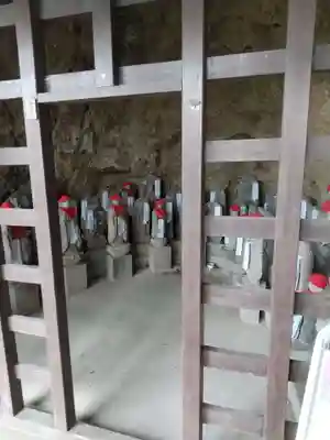 岩室観音堂の地蔵