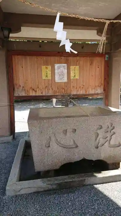 新川神社の手水舎