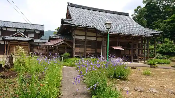 顕海寺の本殿・本堂