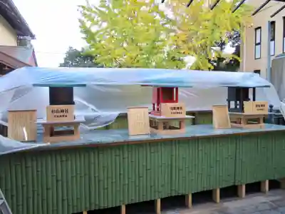 菊名神社の末社・摂社