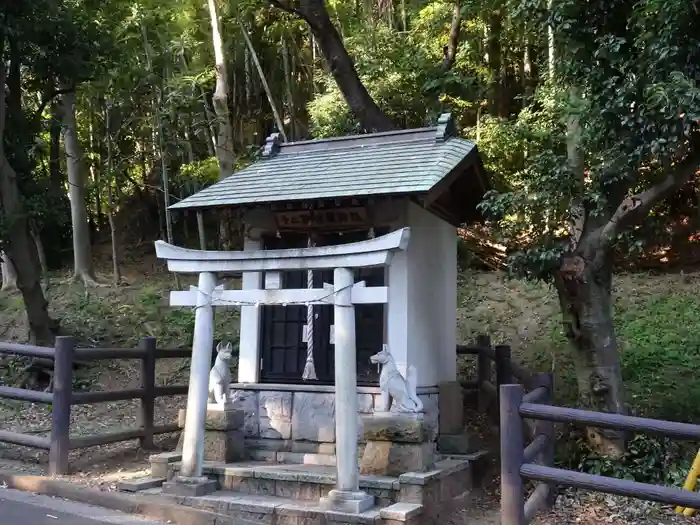 十二柱稲荷神社の本殿