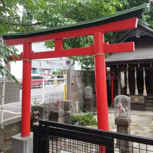 雷電稲荷神社の鳥居