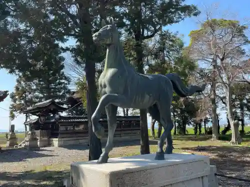 八幡神社の{uncategorized: "未分類", other: "その他", undefined: "問題あり", building: "その他建物", grave: "お墓", sacred_gate: "鳥居", guardian: "狛犬", statue: "像", buddha: "仏像", history: "歴史", nature: "自然", garden: "庭園", animal: "動物", pagoda: "塔", temizu: "手水舎", mountain_gate: "山門・神門", sanctuary: "本殿・本堂", subordinate: "末社・摂社", art: "芸術", scenery: "景色", jizo: "地蔵", ema: "絵馬", goshuin: "御朱印", omikuji: "おみくじ", items: "授与品その他", amulet: "お守り", goshuincho: "御朱印帳", eats: "食事", festival: "お祭り", votive_dance: "神楽", shichigosan: "七五三参", wedding: "結婚式", experience: "体験その他", initially: "初詣", around: "周辺", anti_infection: "感染症対策"}
