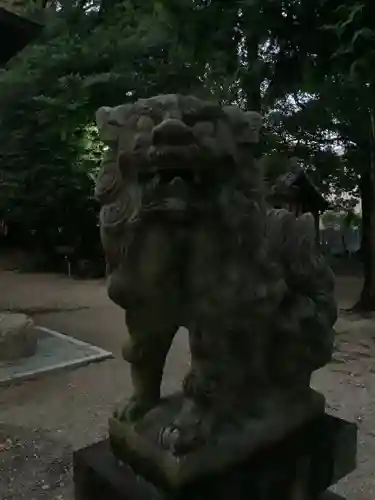 六所社（如意申町）の狛犬