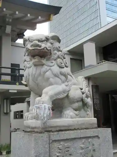 難波神社の狛犬