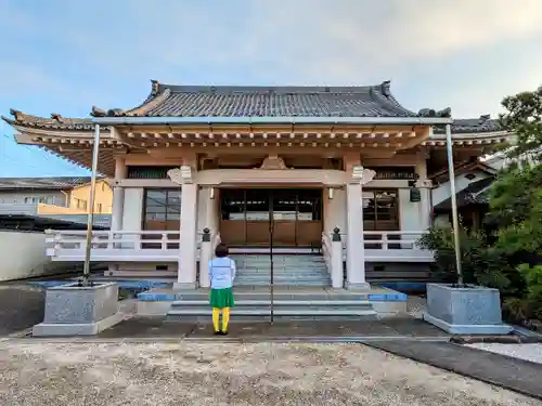 明光寺の本殿・本堂