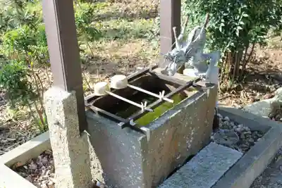 仲神社の手水舎