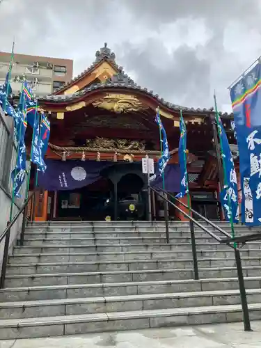 成田山 萬福院の本殿・本堂