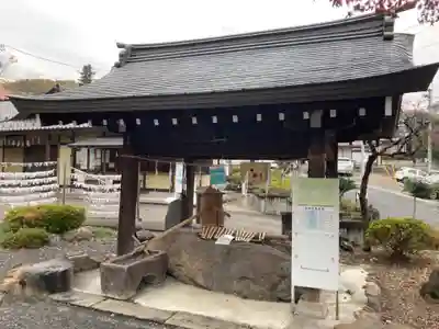 中氷川神社の手水舎