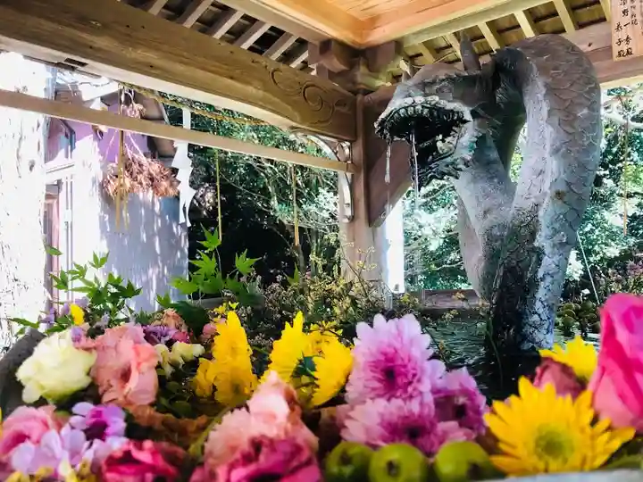 宮地嶽神社の手水舎