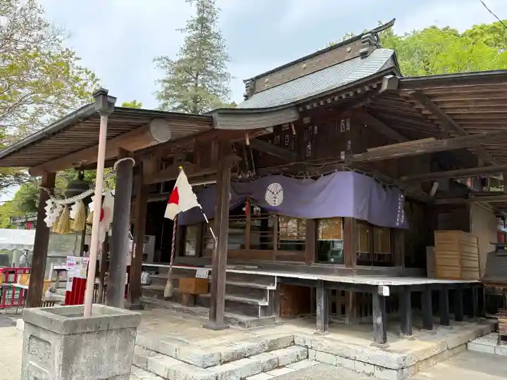 賀茂別雷神社の{uncategorized: "未分類", other: "その他", undefined: "問題あり", building: "その他建物", grave: "お墓", sacred_gate: "鳥居", guardian: "狛犬", statue: "像", buddha: "仏像", history: "歴史", nature: "自然", garden: "庭園", animal: "動物", pagoda: "塔", temizu: "手水舎", mountain_gate: "山門・神門", sanctuary: "本殿・本堂", subordinate: "末社・摂社", art: "芸術", scenery: "景色", jizo: "地蔵", ema: "絵馬", goshuin: "御朱印", omikuji: "おみくじ", items: "授与品その他", amulet: "お守り", goshuincho: "御朱印帳", eats: "食事", festival: "お祭り", votive_dance: "神楽", shichigosan: "七五三参", wedding: "結婚式", experience: "体験その他", initially: "初詣", around: "周辺", anti_infection: "感染症対策"}