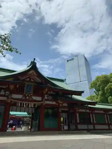 日枝神社の山門