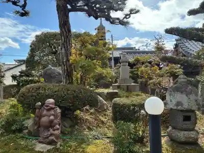 大松禅寺の{uncategorized: "未分類", other: "その他", undefined: "問題あり", building: "その他建物", grave: "お墓", sacred_gate: "鳥居", guardian: "狛犬", statue: "像", buddha: "仏像", history: "歴史", nature: "自然", garden: "庭園", animal: "動物", pagoda: "塔", temizu: "手水舎", mountain_gate: "山門・神門", sanctuary: "本殿・本堂", subordinate: "末社・摂社", art: "芸術", scenery: "景色", jizo: "地蔵", ema: "絵馬", goshuin: "御朱印", omikuji: "おみくじ", items: "授与品その他", amulet: "お守り", goshuincho: "御朱印帳", eats: "食事", festival: "お祭り", votive_dance: "神楽", shichigosan: "七五三参", wedding: "結婚式", experience: "体験その他", initially: "初詣", around: "周辺", anti_infection: "感染症対策"}