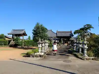 法源寺の山門・神門