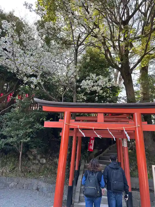 鶴岡八幡宮の末社・摂社