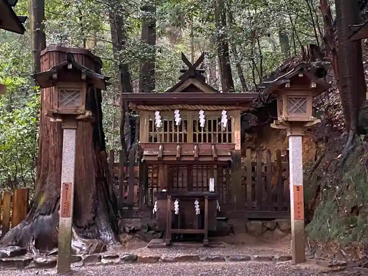 大神神社の末社・摂社