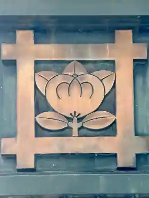 本教寺の{uncategorized: "未分類", other: "その他", undefined: "問題あり", building: "その他建物", grave: "お墓", sacred_gate: "鳥居", guardian: "狛犬", statue: "像", buddha: "仏像", history: "歴史", nature: "自然", garden: "庭園", animal: "動物", pagoda: "塔", temizu: "手水舎", mountain_gate: "山門・神門", sanctuary: "本殿・本堂", subordinate: "末社・摂社", art: "芸術", scenery: "景色", jizo: "地蔵", ema: "絵馬", goshuin: "御朱印", omikuji: "おみくじ", items: "授与品その他", amulet: "お守り", goshuincho: "御朱印帳", eats: "食事", festival: "お祭り", votive_dance: "神楽", shichigosan: "七五三参", wedding: "結婚式", experience: "体験その他", initially: "初詣", around: "周辺", anti_infection: "感染症対策"}