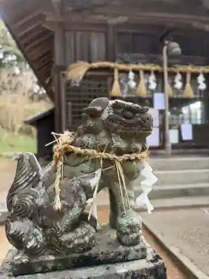 熊野神社の{uncategorized: "未分類", other: "その他", undefined: "問題あり", building: "その他建物", grave: "お墓", sacred_gate: "鳥居", guardian: "狛犬", statue: "像", buddha: "仏像", history: "歴史", nature: "自然", garden: "庭園", animal: "動物", pagoda: "塔", temizu: "手水舎", mountain_gate: "山門・神門", sanctuary: "本殿・本堂", subordinate: "末社・摂社", art: "芸術", scenery: "景色", jizo: "地蔵", ema: "絵馬", goshuin: "御朱印", omikuji: "おみくじ", items: "授与品その他", amulet: "お守り", goshuincho: "御朱印帳", eats: "食事", festival: "お祭り", votive_dance: "神楽", shichigosan: "七五三参", wedding: "結婚式", experience: "体験その他", initially: "初詣", around: "周辺", anti_infection: "感染症対策"}