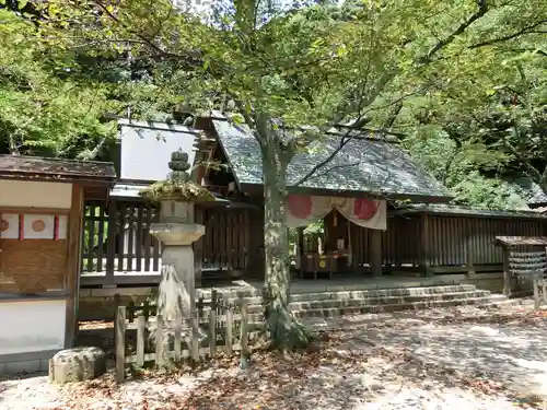 金崎宮の本殿・本堂