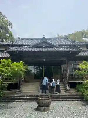 日輪寺の{uncategorized: "未分類", other: "その他", undefined: "問題あり", building: "その他建物", grave: "お墓", sacred_gate: "鳥居", guardian: "狛犬", statue: "像", buddha: "仏像", history: "歴史", nature: "自然", garden: "庭園", animal: "動物", pagoda: "塔", temizu: "手水舎", mountain_gate: "山門・神門", sanctuary: "本殿・本堂", subordinate: "末社・摂社", art: "芸術", scenery: "景色", jizo: "地蔵", ema: "絵馬", goshuin: "御朱印", omikuji: "おみくじ", items: "授与品その他", amulet: "お守り", goshuincho: "御朱印帳", eats: "食事", festival: "お祭り", votive_dance: "神楽", shichigosan: "七五三参", wedding: "結婚式", experience: "体験その他", initially: "初詣", around: "周辺", anti_infection: "感染症対策"}
