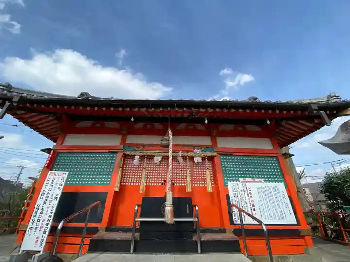 塚越稲荷神社の本殿・本堂