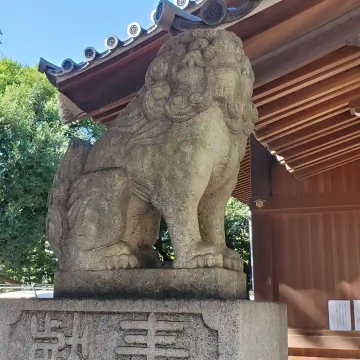 愛宕神社(横須賀)の狛犬