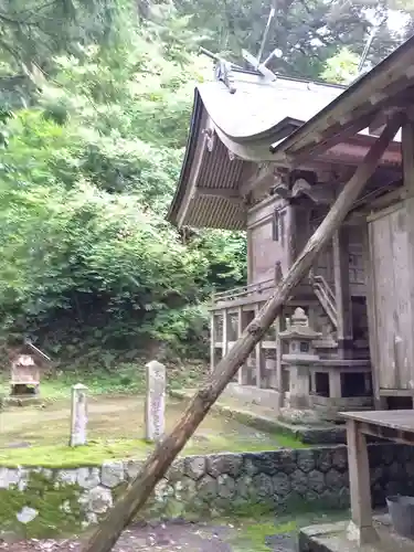 茂宇気神社の本殿