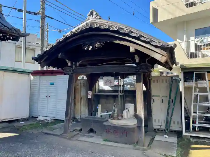 牛込柳町天祖神社の{uncategorized: "未分類", other: "その他", undefined: "問題あり", building: "その他建物", grave: "お墓", sacred_gate: "鳥居", guardian: "狛犬", statue: "像", buddha: "仏像", history: "歴史", nature: "自然", garden: "庭園", animal: "動物", pagoda: "塔", temizu: "手水舎", mountain_gate: "山門・神門", sanctuary: "本殿・本堂", subordinate: "末社・摂社", art: "芸術", scenery: "景色", jizo: "地蔵", ema: "絵馬", goshuin: "御朱印", omikuji: "おみくじ", items: "授与品その他", amulet: "お守り", goshuincho: "御朱印帳", eats: "食事", festival: "お祭り", votive_dance: "神楽", shichigosan: "七五三参", wedding: "結婚式", experience: "体験その他", initially: "初詣", around: "周辺", anti_infection: "感染症対策"}