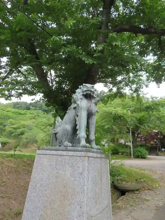 虻田神社の狛犬