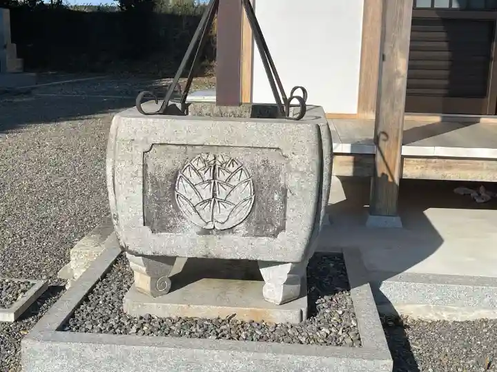 意頼寺の{uncategorized: "未分類", other: "その他", undefined: "問題あり", building: "その他建物", grave: "お墓", sacred_gate: "鳥居", guardian: "狛犬", statue: "像", buddha: "仏像", history: "歴史", nature: "自然", garden: "庭園", animal: "動物", pagoda: "塔", temizu: "手水舎", mountain_gate: "山門・神門", sanctuary: "本殿・本堂", subordinate: "末社・摂社", art: "芸術", scenery: "景色", jizo: "地蔵", ema: "絵馬", goshuin: "御朱印", omikuji: "おみくじ", items: "授与品その他", amulet: "お守り", goshuincho: "御朱印帳", eats: "食事", festival: "お祭り", votive_dance: "神楽", shichigosan: "七五三参", wedding: "結婚式", experience: "体験その他", initially: "初詣", around: "周辺", anti_infection: "感染症対策"}