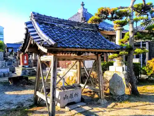 西方寺の手水舎