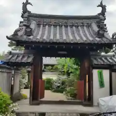 璉珹寺の山門