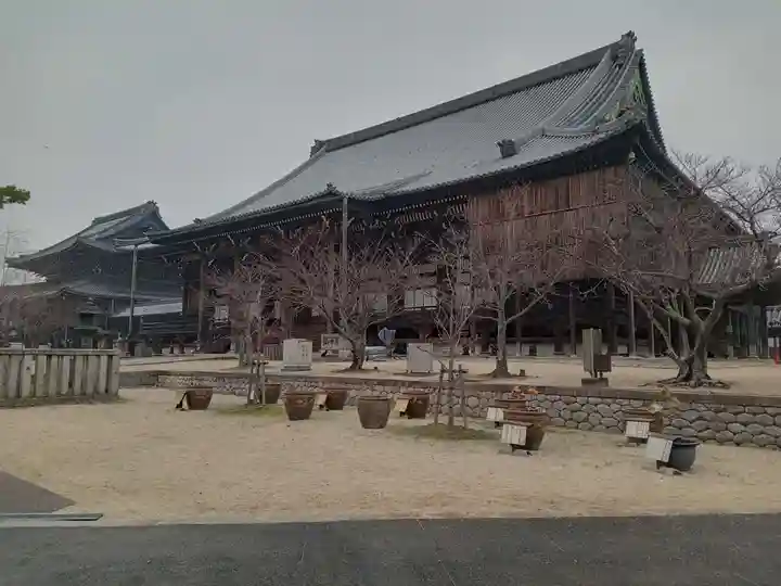 本山専修寺(三重県)