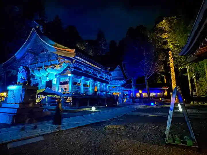 諏訪大社下社秋宮(長野県)