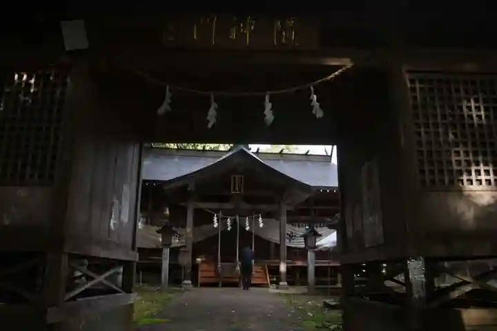 王宮伊豆神社の山門・神門
