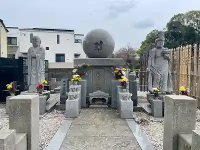 東光寺の{uncategorized: "未分類", other: "その他", undefined: "問題あり", building: "その他建物", grave: "お墓", sacred_gate: "鳥居", guardian: "狛犬", statue: "像", buddha: "仏像", history: "歴史", nature: "自然", garden: "庭園", animal: "動物", pagoda: "塔", temizu: "手水舎", mountain_gate: "山門・神門", sanctuary: "本殿・本堂", subordinate: "末社・摂社", art: "芸術", scenery: "景色", jizo: "地蔵", ema: "絵馬", goshuin: "御朱印", omikuji: "おみくじ", items: "授与品その他", amulet: "お守り", goshuincho: "御朱印帳", eats: "食事", festival: "お祭り", votive_dance: "神楽", shichigosan: "七五三参", wedding: "結婚式", experience: "体験その他", initially: "初詣", around: "周辺", anti_infection: "感染症対策"}