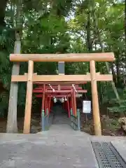 新屋山神社の鳥居