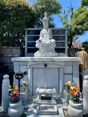 実相院の{uncategorized: "未分類", other: "その他", undefined: "問題あり", building: "その他建物", grave: "お墓", sacred_gate: "鳥居", guardian: "狛犬", statue: "像", buddha: "仏像", history: "歴史", nature: "自然", garden: "庭園", animal: "動物", pagoda: "塔", temizu: "手水舎", mountain_gate: "山門・神門", sanctuary: "本殿・本堂", subordinate: "末社・摂社", art: "芸術", scenery: "景色", jizo: "地蔵", ema: "絵馬", goshuin: "御朱印", omikuji: "おみくじ", items: "授与品その他", amulet: "お守り", goshuincho: "御朱印帳", eats: "食事", festival: "お祭り", votive_dance: "神楽", shichigosan: "七五三参", wedding: "結婚式", experience: "体験その他", initially: "初詣", around: "周辺", anti_infection: "感染症対策"}