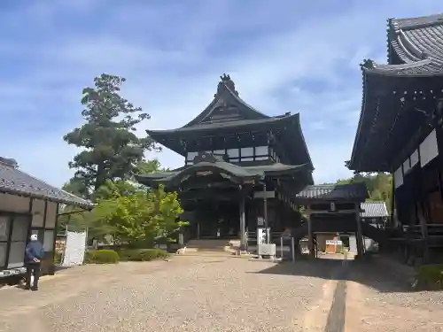 関善光寺の{uncategorized: "未分類", other: "その他", undefined: "問題あり", building: "その他建物", grave: "お墓", sacred_gate: "鳥居", guardian: "狛犬", statue: "像", buddha: "仏像", history: "歴史", nature: "自然", garden: "庭園", animal: "動物", pagoda: "塔", temizu: "手水舎", mountain_gate: "山門・神門", sanctuary: "本殿・本堂", subordinate: "末社・摂社", art: "芸術", scenery: "景色", jizo: "地蔵", ema: "絵馬", goshuin: "御朱印", omikuji: "おみくじ", items: "授与品その他", amulet: "お守り", goshuincho: "御朱印帳", eats: "食事", festival: "お祭り", votive_dance: "神楽", shichigosan: "七五三参", wedding: "結婚式", experience: "体験その他", initially: "初詣", around: "周辺", anti_infection: "感染症対策"}