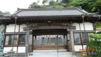 威徳院の本殿・本堂