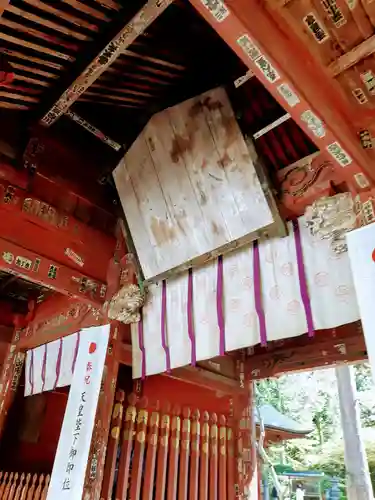 北口本宮冨士浅間神社の山門